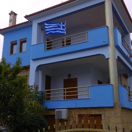 ニキティΕπινειο/Epinioアパートメント エクステリア 写真